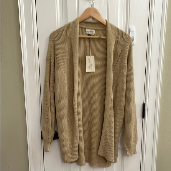 Universal Thread Sweaters - Universal Thread Beige long Sweater cardigan